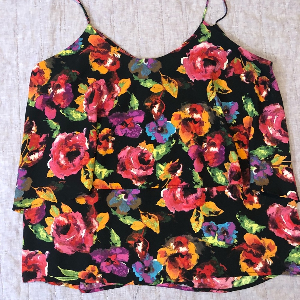 COLOR-FULl FLORAL TANK TOP 🌸